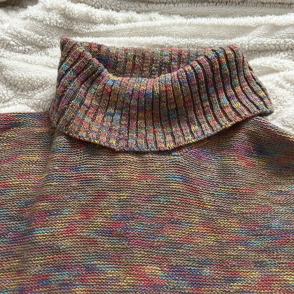 Multi Color Turtleneck - Picture 2 of 8
